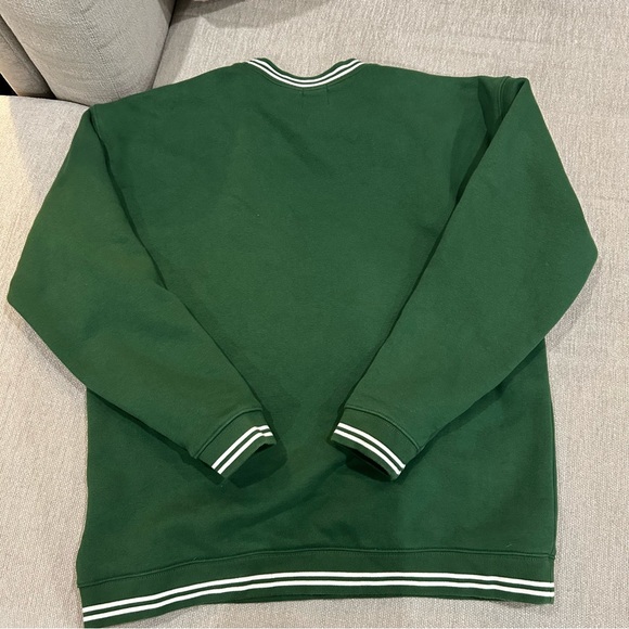 Winnie the pooh green crewneck (great condition!) - Picture 5 of 8